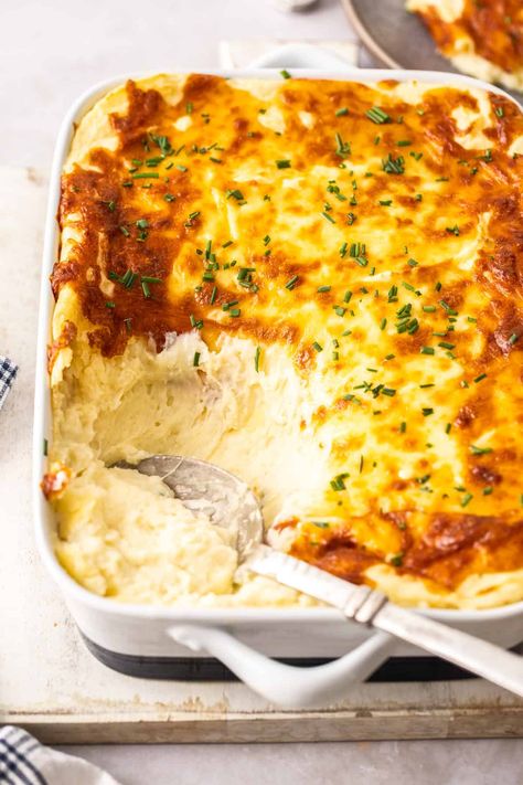 Mashed Potatoes With Cream Cheese, Potatoes With Cream Cheese, Cheesy Mashed Potatoes Recipe, Cheesy Mashed Potato Casserole, Delicious Mashed Potatoes, Mashed Potato Casserole Recipes, Loaded Mashed Potato Casserole, Crock Pot Baked Potatoes, Potato Souffle