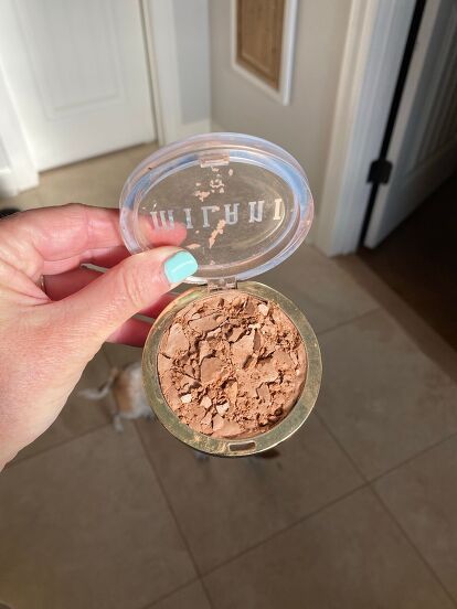 Ever wonder how to fix a broken powder compact? Well wonder no more! **scroll to the end for a short video on the process**It’s been a minute since I’ve checked in over here! Life has been busy as usual. Also, I’ve lacked motivation to start on any new projects so there’s that 🙂 I hope everyone had a wonderful Easter! I worked at the hospital for most of the day, but I was able to leave early and spend the afternoon with my kids, grandkids, and mom. We hung out at our house and ate s… Fix Broken Makeup, Broken Makeup, Top Hacks, Fix Makeup, Just Deal With It, Halloween Eye Makeup, Old Makeup, At The Hospital, Powder Compact