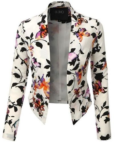 9 New and Attractive Designs of Women’s Floral Blazers White Cropped Jacket, Blazer Outfits Casual, Floral Print Blazer, Casual Fashion Trends, Blazer Outfits For Women, Blazer White, Tuxedo Blazer, Elegante Casual, Blazer Designs