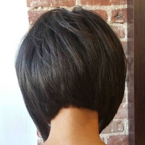 Brunette Bob Haircut, Stacked Hairstyles, Haircut 2020, Hair Dues, Inverted Bob Short, Inverted Long Bob, Style Bob, Inverted Bob Haircuts, 60 Hair