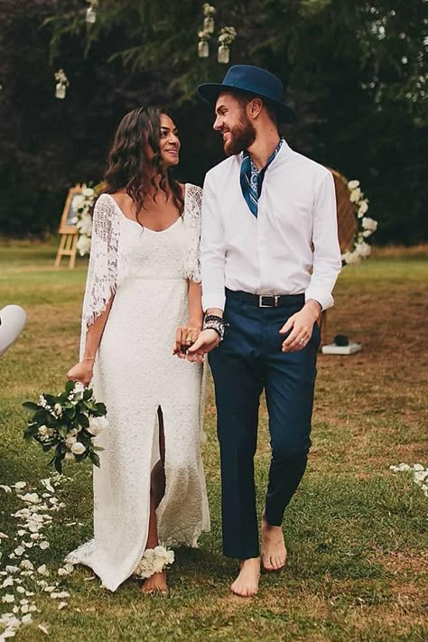 27 Rustic Groom Attire For Country Weddings | Wedding Forward Rustic Groom Attire, Country Groom, Casual Groom Attire, Rustic Groom, Casual Grooms, Casual Wedding Attire, Mens Wedding Attire, Hippie Wedding, Country Weddings