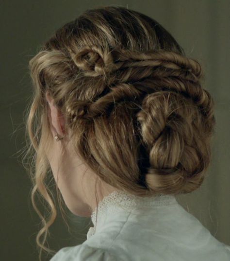 Amaia Salamanca, Gran Hotel Amy March, Historical Hairstyles, Victorian Hairstyles, Hairstyle Tutorial, Victorian Women, Blonde Women, Salamanca, Vintage Hairstyles, Hair Dos