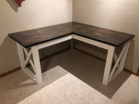 Simple L Shaped Desk Diy, Small L Shape Desk, L Shaped Farmhouse Desk, Corner Farmhouse Desk, Diy L Desk Ideas, Farmhouse Corner Desk, Diy L Shape Desk With Storage, L Shaped Craft Desk, L-shaped Desk