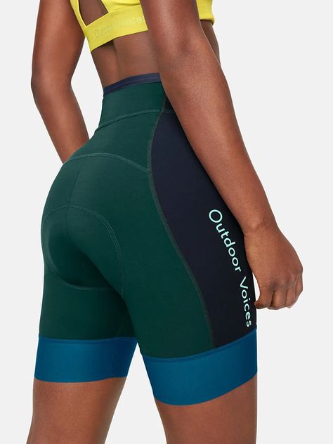 Actually Cute Bike Gear to Wear Now That We All Bike - Brit + Co Hey Siri, Yellow Bra, Womens Cycling Clothes, Ponderosa Pine, Padded Shorts, Biking Outfit, Biker Chic, Womens Bike, Bike Gear