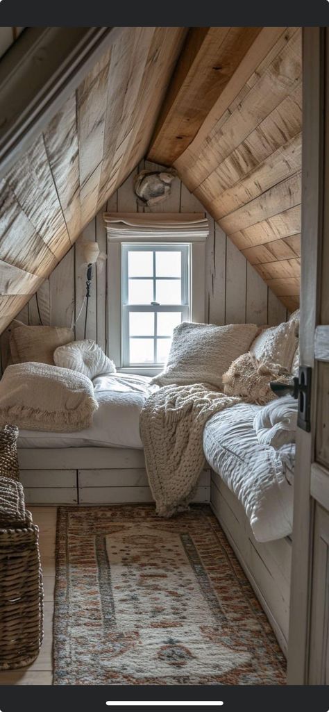 Tiny Bedroom Ideas Cozy, Tiny Attic Bedroom, Small Attic Bedroom Ideas, France Vibes, Small Attic Bedroom, Attic Room Ideas, Small Chair For Bedroom, Tiny House Bedroom, Attic Bedrooms