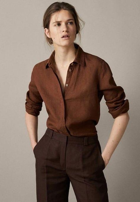 Woman In Suit, Academia Outfits, Academia Fashion, Spring Clothes, Brown Pants, Meryl Streep, Casual Work, 가을 패션, Casual Style Outfits