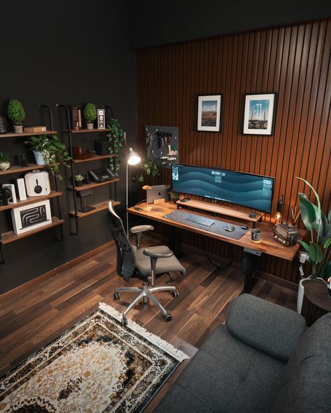 Wood Desk Setup, Modern Home Offices, Home Studio Setup, Cozy Home Office, Work Space Decor, Desk Setups, Home Studio Music, Office Inspo, Small Home Office