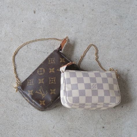 Dct Vintage Luxury Store on Instagram: “tiny purse alert . . #lv #lvbag #lvdamierazur #lvpochette #pochetteaccessoires #minipochetteaccessoires #minipochette #pochette #lvaddict…” Lv Mini Pochette, Designer Wishlist, Tiny Purse, Brown Acrylic Nails, 2023 Aesthetic, Lv Pochette, Brown Acrylic, Unhealthy Obsession, Luxe Jewelry