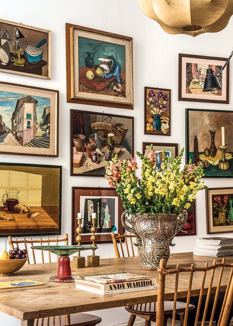 Roman Apartment, Dining Room Gallery Wall, Italian Wall Art, Cubist Paintings, Italian Life, Gallery Walls, Maximalism, Living Room Flooring, Wall Gallery