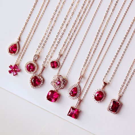 Red Stone Necklace, Gem Design, Jewelry Ruby, Fancy Jewelry Necklace, Pretty Jewelry Necklaces, Rectangle Pendant, Camellia Flower, Gold Fashion Necklace, Gold Jewellery Design Necklaces