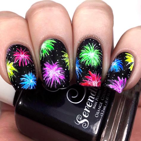 🎆New Years Fireworks Nails🎆 • Polishes Use Fireworks Nails, Firework Nail Art, Patriotic Nails Design, Firework Nails, Patriotic Nails, New Years Nail Designs, New Years Eve Nails, Fourth Of July Nails, 4th Of July Nails