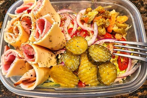 Sub Sandwich In A Bowl, Italian Sub In A Tub Recipe, Sub Sandwich Ideas Party, Sub Recipes Sandwiches, Sun In A Tub Recipe, Submarine Salad, Sub In A Tub Salad Bowls, Sub In A Tub Salad Healthy, Sub In A Tub Salad