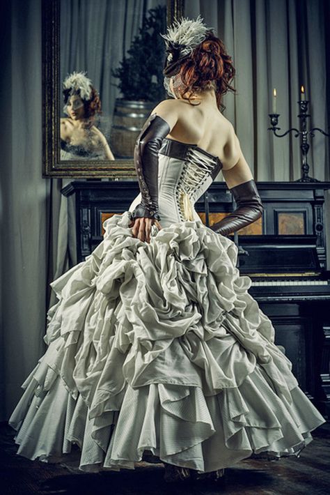 steampunk inspired wedding dresses 2 Beau Brummel, Victorian Steampunk Wedding, Steampunk Wedding Dress, Steampunk Outfits, Punk Wedding, Dark Garden, Steampunk Stuff, Wedding Corset, Silver Cocktail Dress