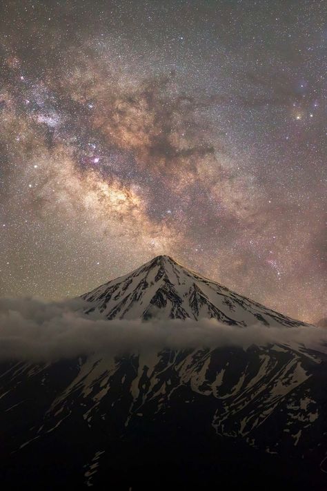 Photo by: Majid Ghohroodi #damavand #iran Damavand Mountain Wallpaper, Damavand Mountain, Mount Damavand, Astronomy Tattoo, Astronomy Photography, Universe Drawing, Mountain Clouds, Climbing Art, Eclipse Lunar