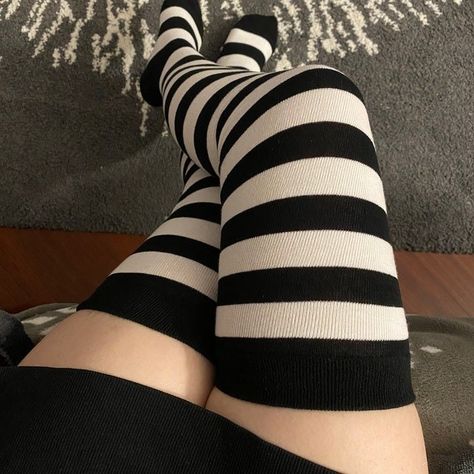 Thigh Highs And Skirt, Kiss Clothes, Striped Thigh High Socks, Knock Knees, Thigh Socks, Kawaii Outfit, Thigh High Stocking, Outfits Simple, Pink Girly Things