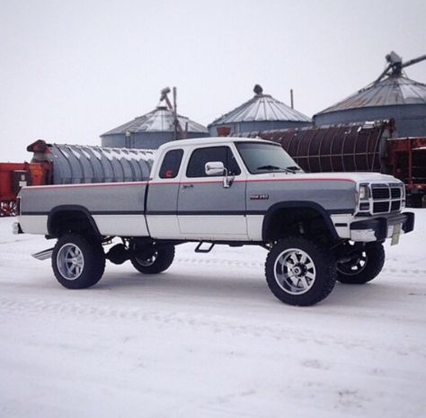 1993 1st Gen Dodge Ram with a Cummins 1st Gen Dodge, Dodge Ram 4x4, Elevated Lifestyle, Dodge Dually, Ram 4x4, 1st Gen Cummins, Cummins Turbo Diesel, Truck Girl, Dodge Diesel