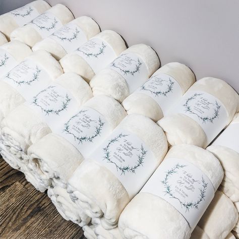 Ivory Plush Fleece Blanket Wedding Favor Wedding Gifts For Guests Fall, Wedding Blankets For Guests, Wedding Extras Touches, Blanket Wedding Favors, Useful Wedding Favors For Guests, Wedding Lakeside, Wedding Throw, Blanket Wedding, Outdoor Winter Wedding