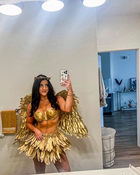 Golden Angel Costume, Golden Goddess Costume, Fairy Halloween Costumes, Goddess Costume, Angel Costume, Costume Inspo, Golden Goddess, Scary Movie, Fantasias Halloween