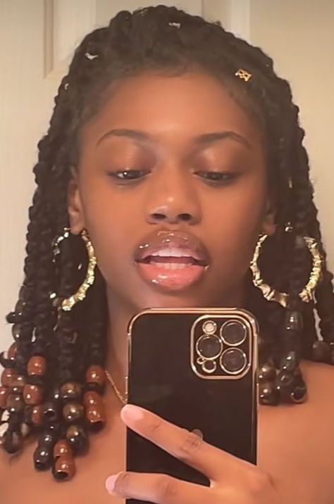 Twists Black Women, Locs Beads, Short Locs Hairstyles, Quick Natural Hair Styles, Cute Box Braids Hairstyles, Protective Hairstyles Braids, Natural Curls Hairstyles, Pretty Braided Hairstyles, Natural Hair Braids