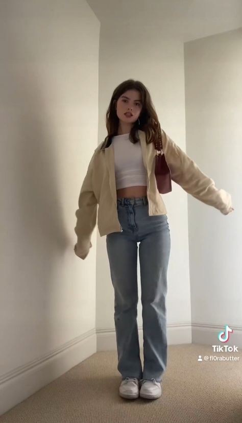 Beige Zip Up Outfit, Aesthetic Uni Outfits, Cream Carpenter Pants Outfit, Casual Outfits Flare Jeans, How To Style A Green Sweater, Outfit Ideas For School Spring Comfy, Neutral Color Outfits Aesthetic, Cute Bootcut Jean Outfits, Cute Uni Outfits