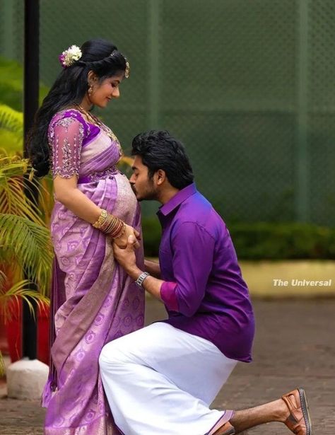 Srimantham Photoshoot Saree, Srimantham Photo Poses, Seemantham Poses With Husband, Valagapu Photoshoot, Sreemantham Pics, Srimantham Stills Photo, Baby Shower Photoshoot Indian, Sreemantham Blouse Designs, Metarnity Photoshoot Indian At Home