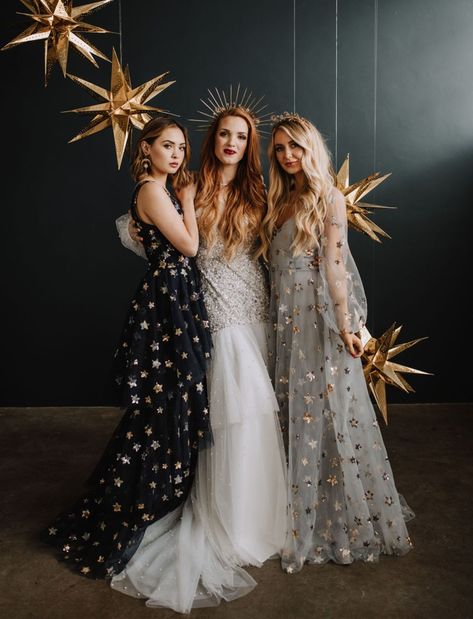 A Star is Born: Gold + Gilded Midnight Magic to Bring in the New Year - Green Wedding Shoes Starry Dress, Wedding Party Bridesmaid, Sparkly Prom Dresses, Celestial Wedding, 파티 드레스, Bohol, Beauty Dress, Green Wedding Shoes, Star Dress