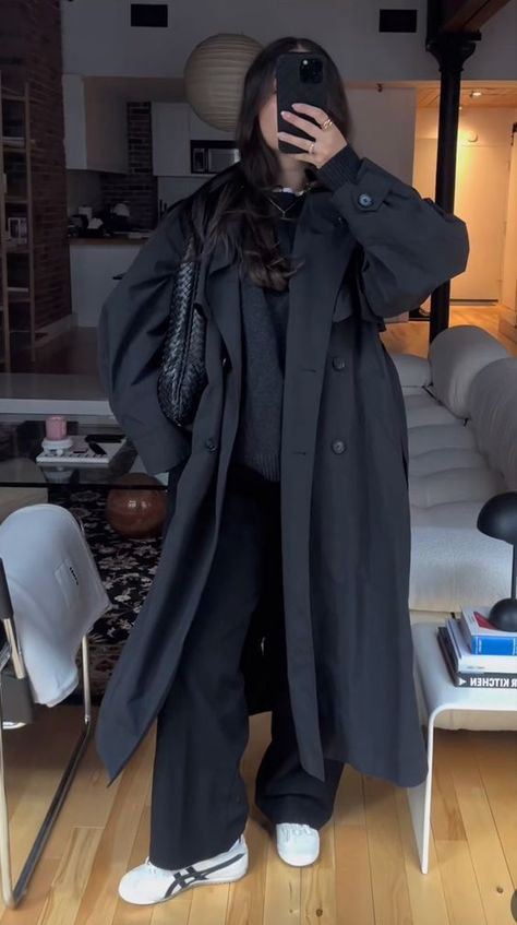 Trench Black Coat Outfit, Women Black Trench Coat Outfits, Outfits With Black Trench Coats, Trench Coat Inspiration, Modest Trench Coat Outfit, Styling Black Trench Coat, Long Coat And Dress Outfit, Black Trenchcoat Aesthetic, Black Trench Coat Outfit Hijab