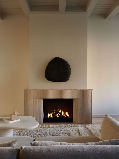 Stucco Fireplace, Japandi Interiors, Fireplace Built Ins, Bedroom Fireplace, Traditional Fireplace, Home Fireplace, Fireplace Makeover, Modern Fireplace, Modern Cabin