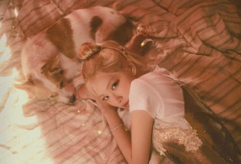 Hank Rose, Rosé Ig Update, Rosé Instagram Update, Blackpink Icons, Rosé Instagram, Merry Christmas Eve, Park Rosé, All Eyes On Me, Rose Park