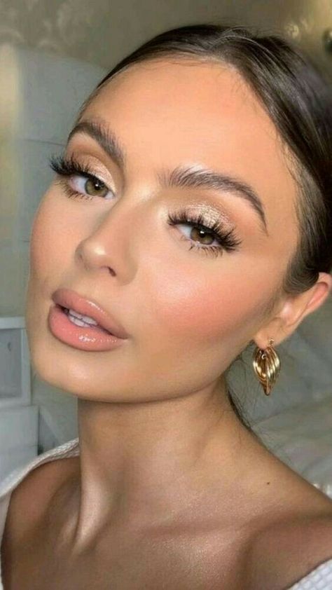 Soft GLAM makeup Soft Glam Makeup Looks Hooded Eyes, Soft Glam Makeup Brunette, Event Makeup Formal, Mini Prom Makeup, Soft Glam Makeup Fair Skin, Soft Glam Wedding Make Up, Debs Makeup, Soft Glam Wedding Makeup Brown Eyes, Olive Skin Makeup Looks