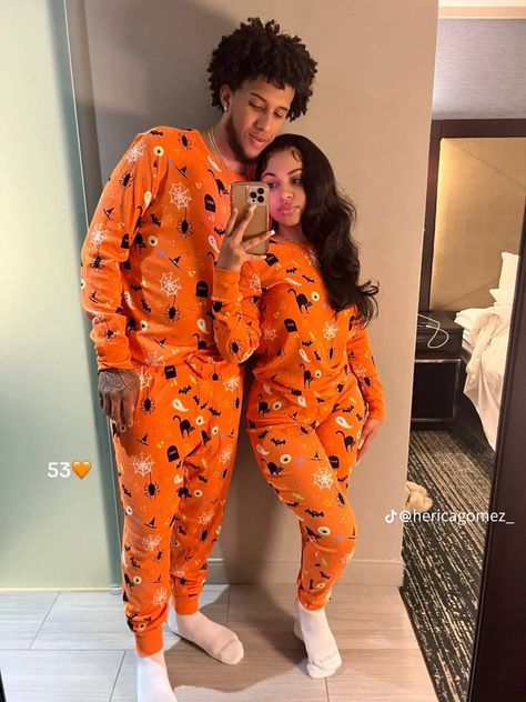 Matching Fall Pajamas For Couples, Spooky Night With Boyfriend, Matching Halloween Pajamas Black Couples, Matching Pjs For Couples Pictures, Date Night Outfit Matching Couple, Halloween Activities With Boyfriend, Matching Green Outfits Couples, Couple Pjs Matching Aesthetic, Halloween Matching Pjs Couples