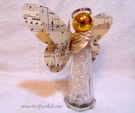 Glass Salt And Pepper Shakers, Christmas Sheet Music, Fabulous Diy, Angel Crafts, Salt Shaker, Upcycled Crafts, Glitter Paper, Angel Ornaments, Winter Crafts