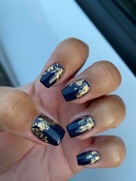 Short Nails With Gold, Nails Gold Flakes, Nails With Gold Flakes, Nails Copper, Navy Nails Design, Copper Nails Designs, Blue Gold Nails, Nails Navy, Nail Art Bleu