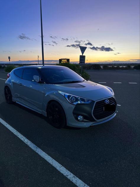 Hyundai Veloster Turbo, Veloster Turbo, Car Deco, Car Things, Hyundai Veloster, Car Goals, Car Mods, Visual Board, Vision Board 2023