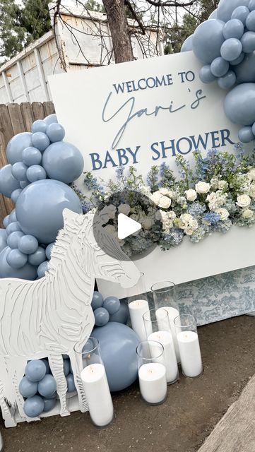 Dior Theme Decor, Blue Table Set Up, Toile Theme Party, Classy Baby Boy Shower Ideas, Dior Theme Baby Shower Ideas, Baby Shower Stage Decorations, Dior Birthday Theme, Blue Green Baby Shower Ideas, Baby Dior Theme Party