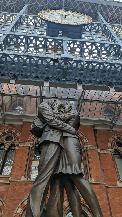 The Meeting Place, St Pancras station, London. St Pancras Station London, Westminster Station, St Pancras Station, London Summer, St Pancras, Meeting Place, Westminster, London, Paris