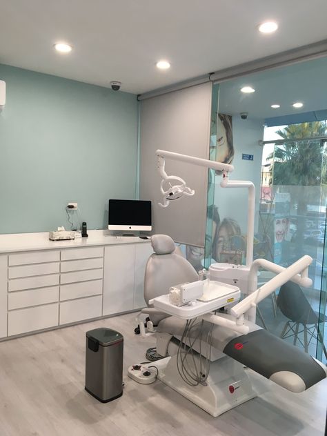 Dental Hospital Interior, Clinic Dental Design, Dentistry Design Interiors, Dentist Practice Interior, Dentist Office Decor, Dental Clinic Decor, Dentist Interior Design, Dentist Clinic Interior Design, Dental Interior Design