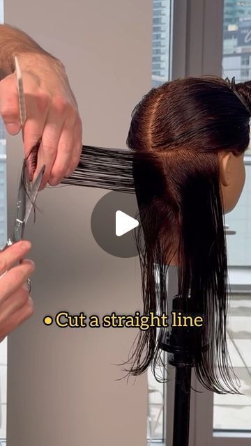 How To Cut Layers, Hush Cut Hair, Diy Hair Layers, Diy Haircut Layers, Step Cut Hairstyle, Long Hair Diy, Hush Cut, Cut Hair At Home, Trim Your Own Hair