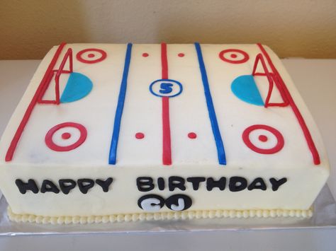 Hockey rink - Marble cake iced in vanilla buttercream. Fondant accents. Hockey Birthday Cake, Hockey Cake, Hockey Cakes, Hockey Birthday Parties, Hockey Party, Hockey Birthday, Buttercream Fondant, Decorative Cakes, Sport Cakes