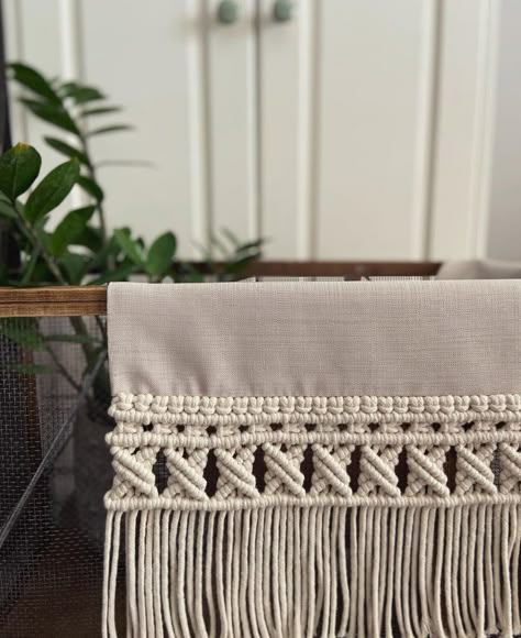 Raner Table Ideas, Macrame Bed, Macrame Basket, Macrame Runner, Macrame Table, Macrame Home Decor, Macrame Table Runner, Diy Crochet Bag, Macrame Wedding