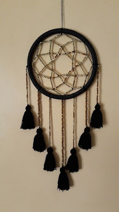 Handmade Dreamcatcher Diy, Dreamcatcher Patterns, Dream Catcher Ideas, Dreamcatcher Ideas, Black Dreamcatcher, Diy Dreamcatcher, Diy Dream Catcher, Dreamcatcher Diy, Handmade Dream Catcher