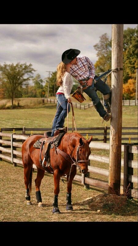 Lineman engagement Wedding Kids Outfit, Country Couple Pictures, Lineman Wife, Country Relationship Goals, Country Relationships, Cute Country Couples, Western Photoshoot, Engagement Photos Ideas, Country Couples