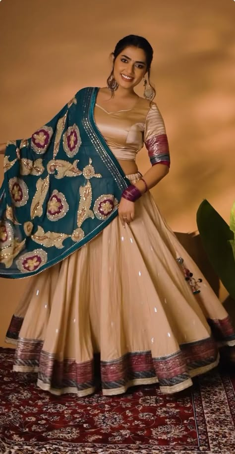 2 Layer Lehenga, Saree Chaniya Choli Style, Ghagra From Saree, Chaniya Choli Cotton, Lehnga Designs Indian Weddings, Chaniya Choli Designs Weddings, Ghagra Choli Designs, Ethnic Outfit Ideas, Unique Lehenga Designs