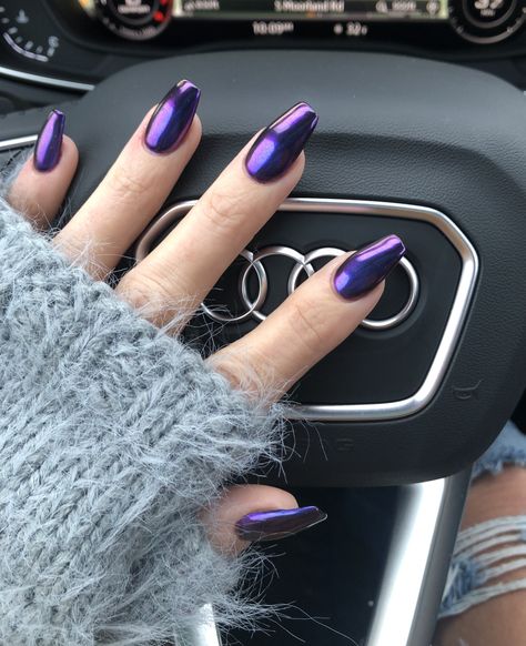 Dark Purple Chrome Nails Designs, Chrome Crystal Nails, Black With Purple Chrome Nails, Purple Metalic Nails Acrylic, Purple Nails Holographic, Purple Holographic Acrylic Nails, Dark Purple Iridescent Nails, Metalic Purple Nail, Black Purple Chrome Nails