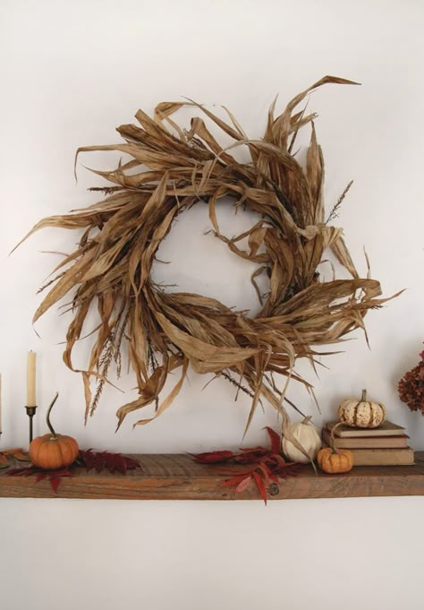 How to Make a Corn Husk Wreath Cornhusk Wreath, Cheap Wreaths, Corn Husk Wreath, Corn Wreath, Dried Corn, Corn Husk, Eucalyptus Wreath, Floral Tape, Easter Weekend