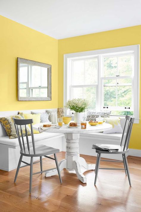 Warm Yellow Paint Colors, Yellow Dining Room, Warm Paint Colors, Yellow Paint Colors, Yellow Living Room, Country Living Magazine, Yellow Paint, Room Paint Colors, Room Color Schemes