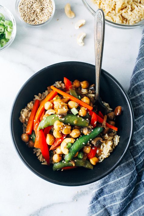 Teriyaki Chickpea Stir Fry 4 Chickpea Stir Fry, Healthy Meals For Dinner, Dinner For Kids, Meals For Dinner, Snap Pea, Vegan Main Dishes, Vegetarian Meals, Health Breakfast, Stir Fry Recipes