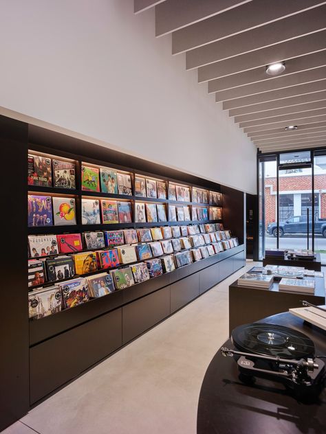 Standard Vinyl Interior Design, Record Store Interior Design, Vinyl Store Design, Small Store Interior, Music Store Design, Under Shelf Lighting, Vinyl Cafe, Cd Shop, Vinyl Record Shop