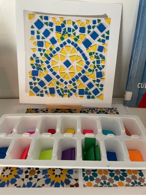 Paper mosaic art example Kids Mosaic Art Project, Paper Mosaic Art Ideas, Tissue Paper Mosaic, Paper Mosaic Art, Mosaics For Kids, Islamic Mosaic, Africa Craft, Art Books For Kids, Mosaic Tiles Crafts