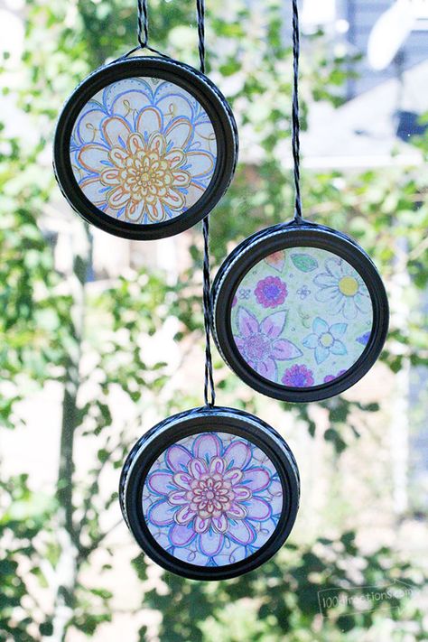 Easy Sun Catchers with Coloring Pages Stained Glass Sun Catchers, Glass Sun Catchers, Nursing Home Crafts, Craft Projects For Adults, Stained Glass Sun, Art Projects For Adults, Diy Crafts For Adults, Crafts For Adults, Quick Crafts